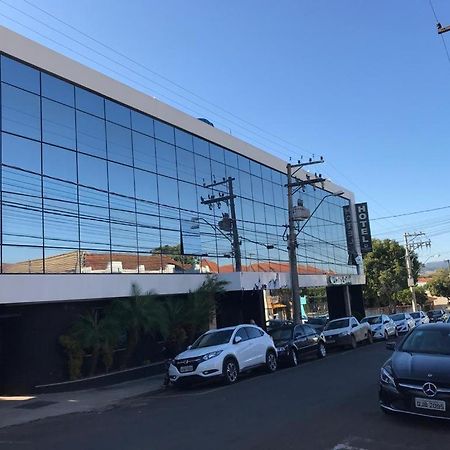 Hotel E Restaurante Canta Galo Jacarezinho Kültér fotó