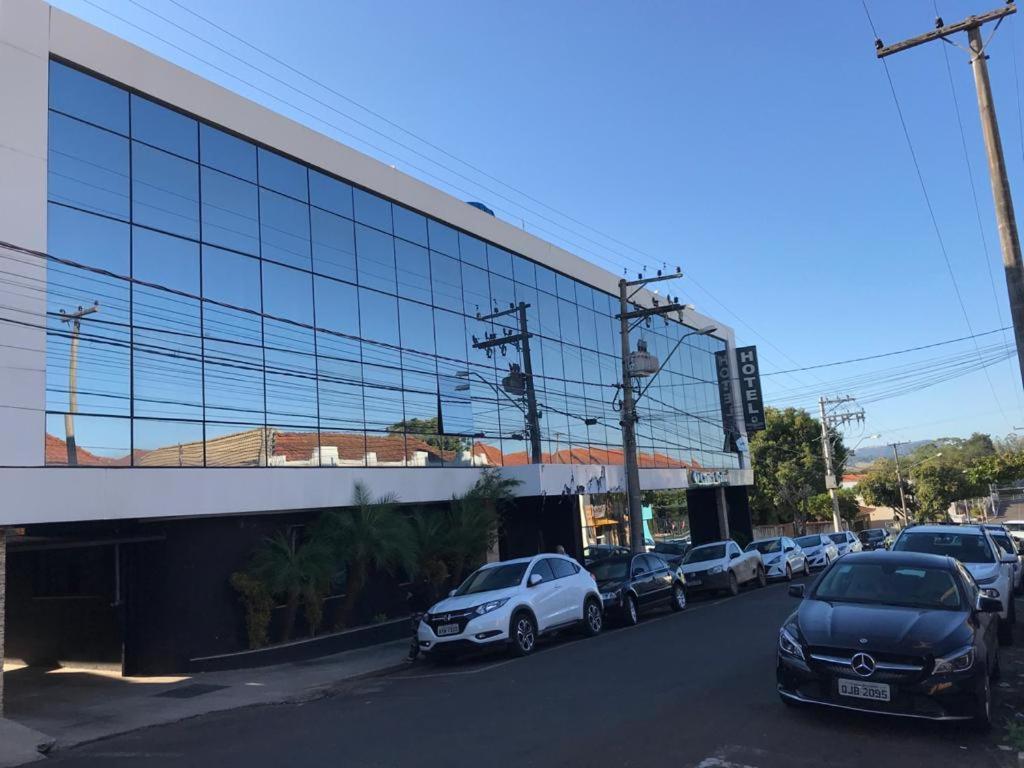 Hotel E Restaurante Canta Galo Jacarezinho Kültér fotó